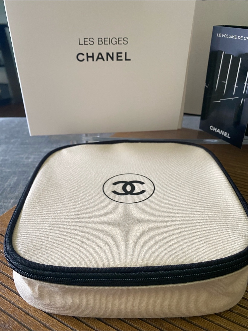 Chanel Les Beiges Zip Pouch